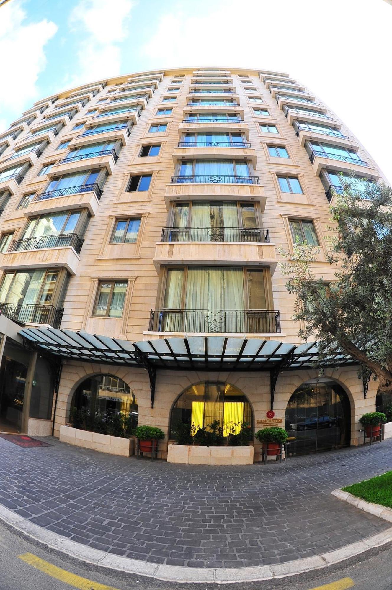 Lancaster Raouche Hotel Beirut Exteriör bild